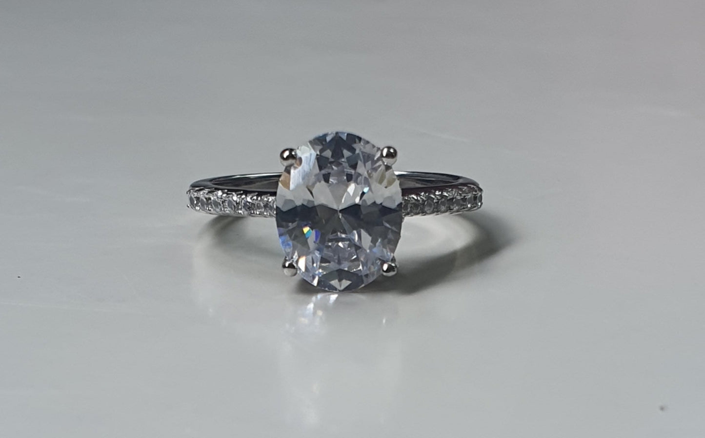 The Monaco Oval Ring